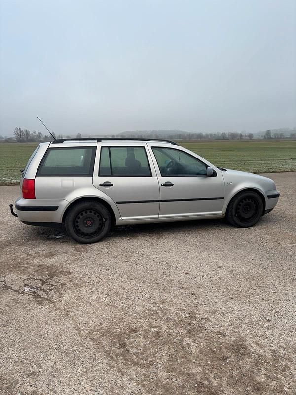 Gebraucht VW Golf IV 105 PS (77 kW) 2000 Grau Kombi