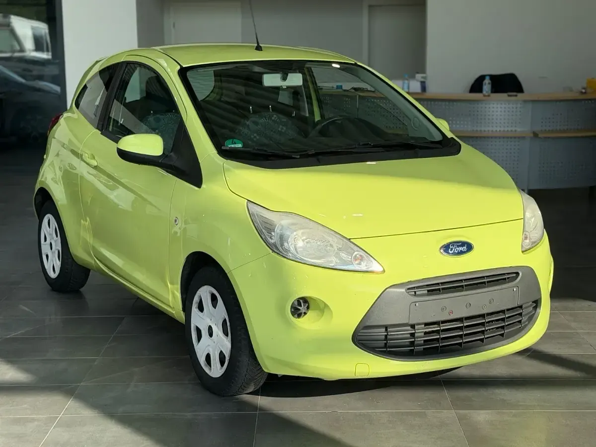 Gebraucht Ford Ka Trend 69 PS (50 kW) 2012 Grün Kleinwagen