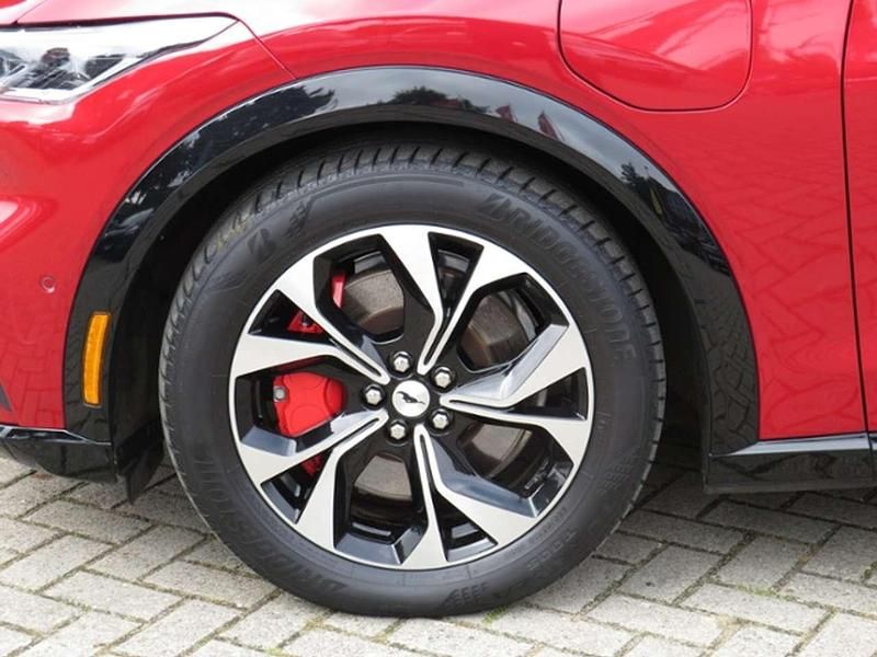 Gebraucht Ford Mustang Mach-E Extended Range 258 kW (351 PS) 2022 Lucidrot metallic (metallic) SUV