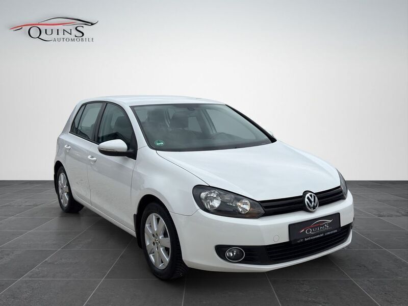 Weiß Gebraucht 2009 VW Golf VI Trendline Limousine | 5.690 € (Etwas zu teuer) - Bild 1/4