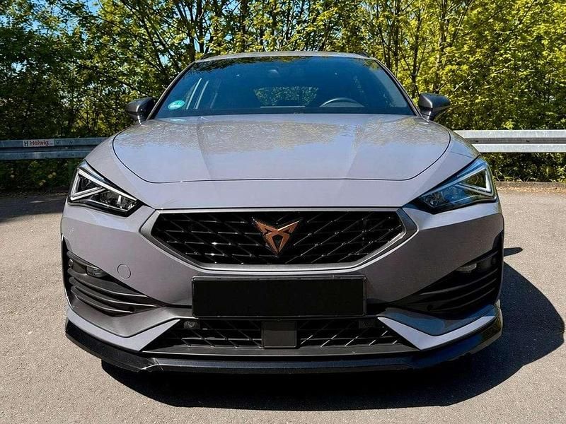 Second-hand Cupra Leon 245 CP (180 kW) 2022 Gri Break