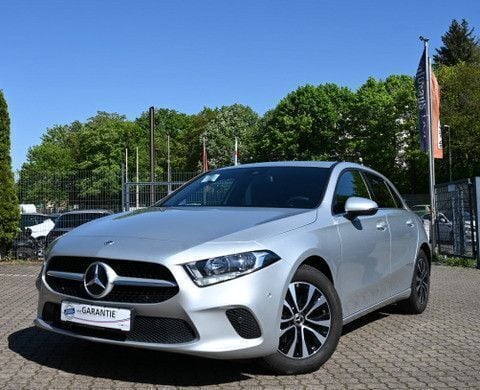 Iridiumsilber metalliclack Gebraucht 2022 Mercedes A250 Limousine | 24.390 € (Superpreis) - Bild 1/4