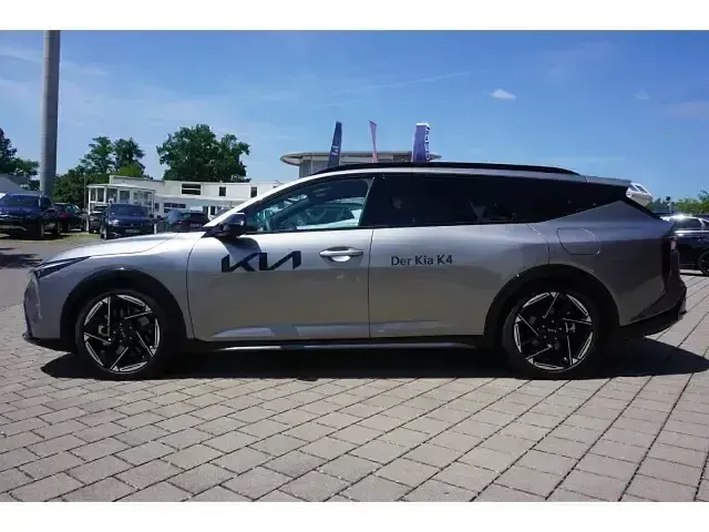 Neu Kia K4 GT-Line 179 PS (131 kW) 2026 Grau Kombi