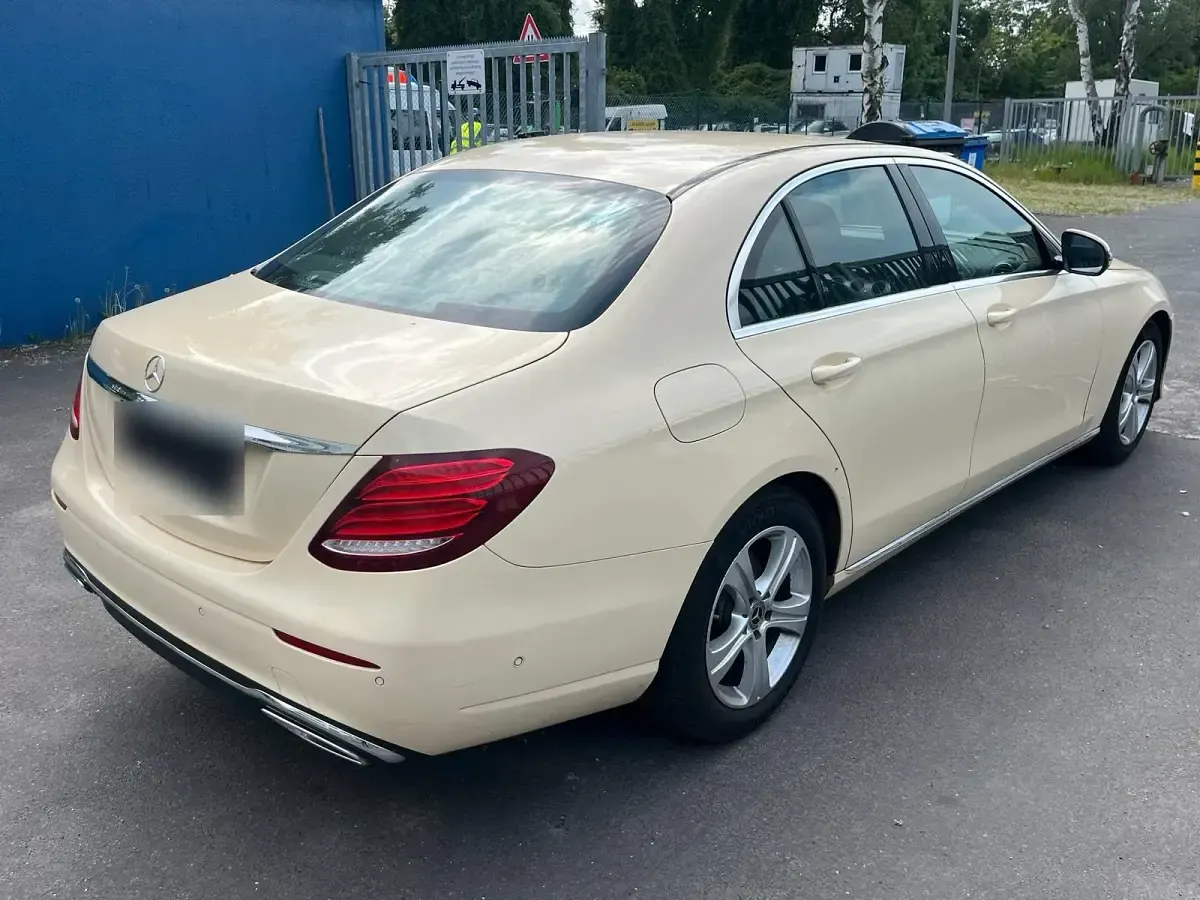 Gebraucht Mercedes 200 150 PS (110 kW) 2019 Limousine