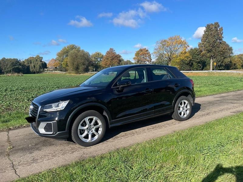 Schwarz Gebraucht 2017 Audi Q2 SUV | 16.900 € (Superpreis) - Bild 1/4