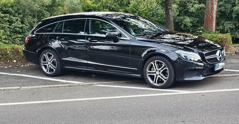 Schwarz Gebraucht 2015 Mercedes CLS350 Shooting Brake Kombi | 15.600 € (Fairer Preis) - Bild 1/4