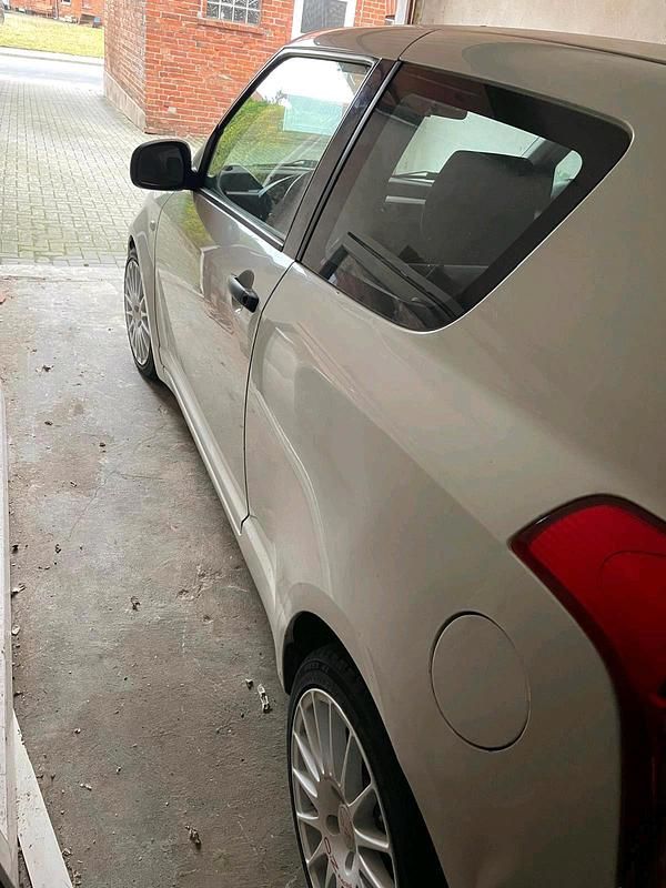 Gebraucht Suzuki Swift 92 PS (67 kW) 2008 Weiß Kleinwagen