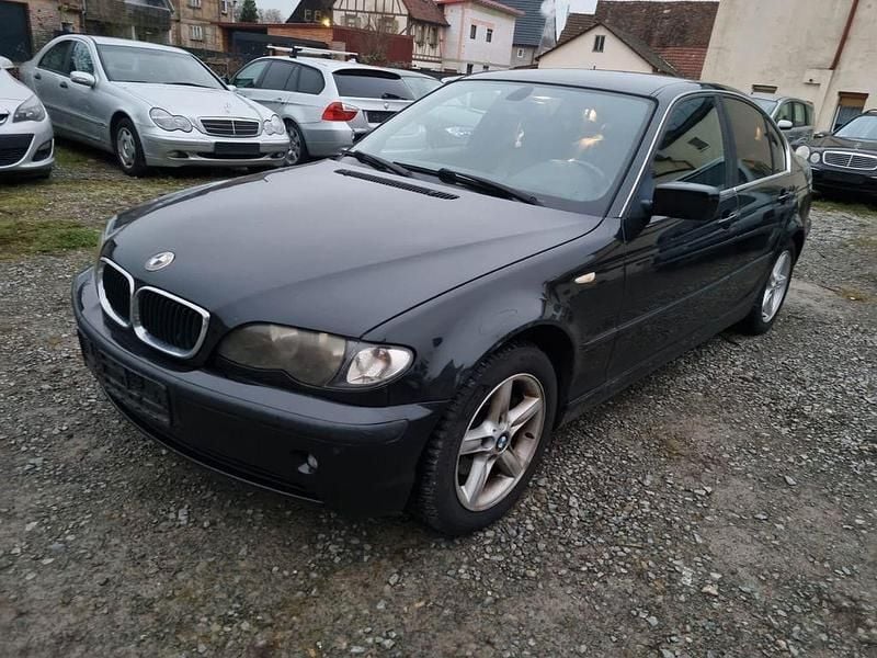 Schwarz Gebraucht 2005 BMW 318 Lifestyle Limousine | 2.450 € (Fairer Preis) - Bild 1/4
