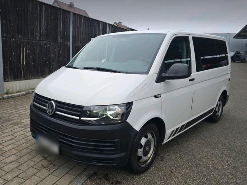 Gebraucht VW T6 Trendline 150 PS (110 kW) 2018 Weiß Van