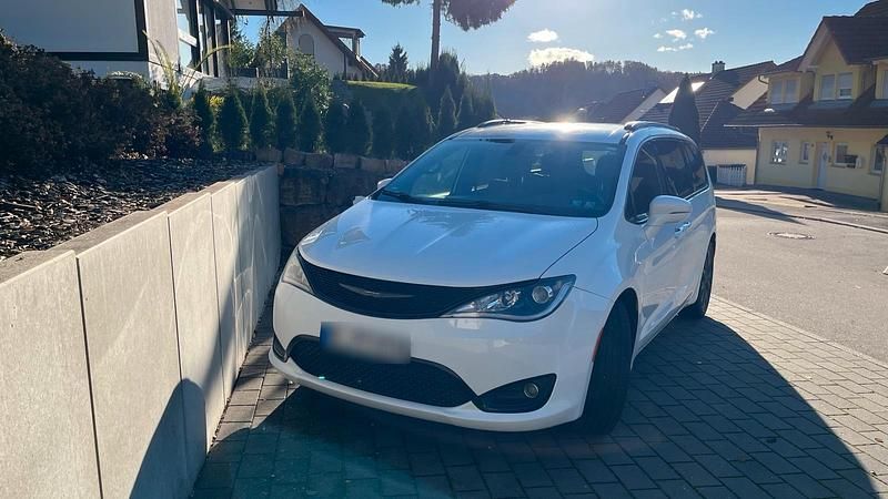 Gebraucht Chrysler Pacifica 287 PS (211 kW) 2018 Weiß Van