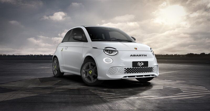 Weiß Neu 2025 Abarth 500e Kleinwagen | 37.990 € - Bild 1/4