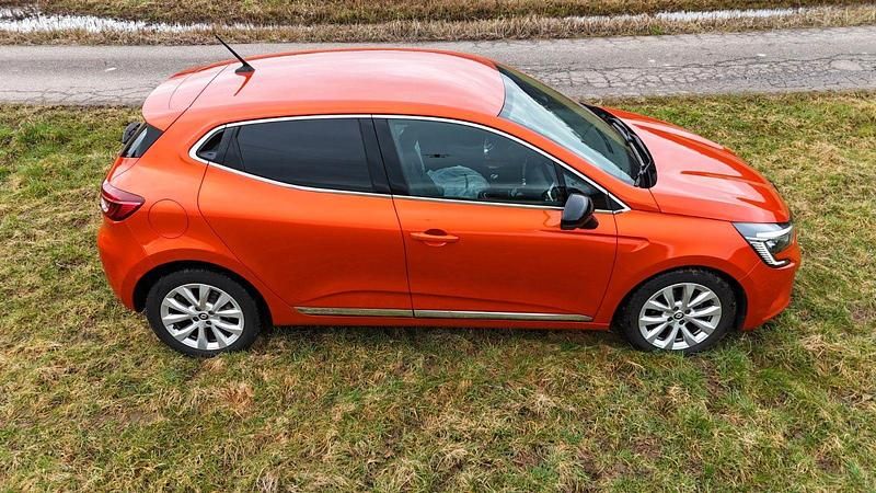 Gebraucht Renault Clio V Intens 91 PS (66 kW) 2021 Orange Limousine