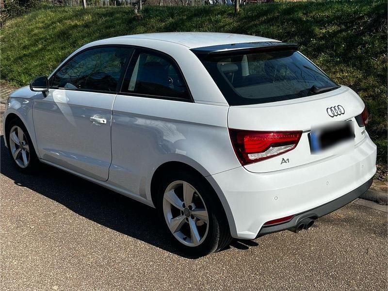 Gebraucht Audi A1 Design 125 PS (91 kW) 2015 Weiß Kleinwagen