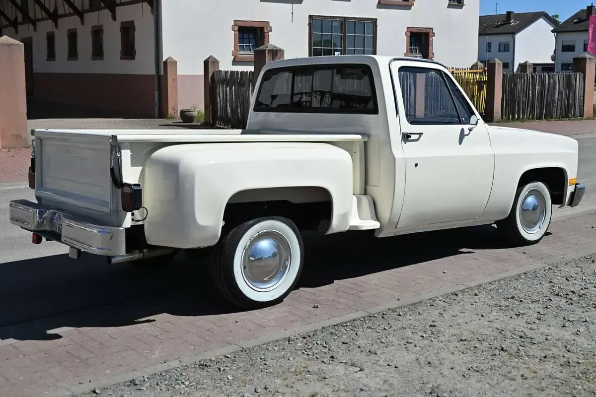 Gebraucht Chevrolet C10 165 PS (121 kW) 1982 Weiß Pickup