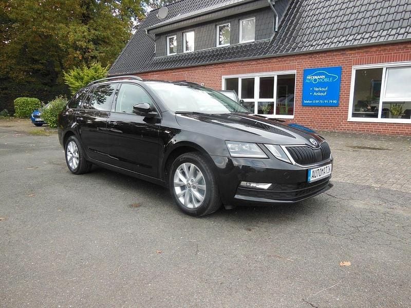 Schwarz Gebraucht 2020 Skoda Octavia Kombi | 13.999 € (Superpreis) - Bild 1/4