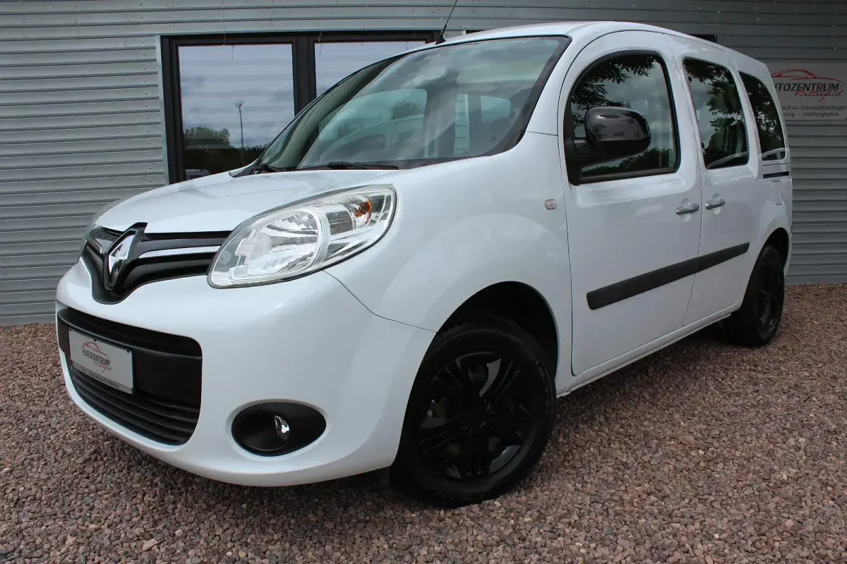 Gebraucht Renault Kangoo Authentique 90 PS (66 kW) 2013 Weiß Van / Kleinbus