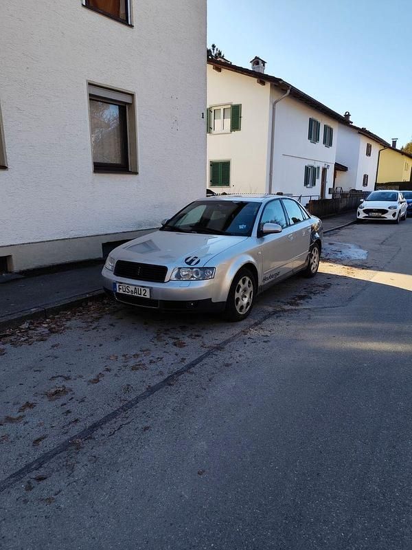 Gebraucht Audi A4 Basis 220 PS (161 kW) 2002 Silber Limousine