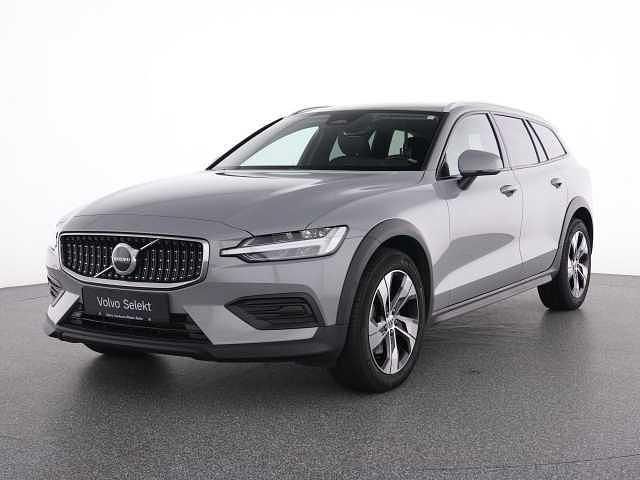Gebraucht Volvo V60 CC 145 PS (106 kW) 2023 Kombi
