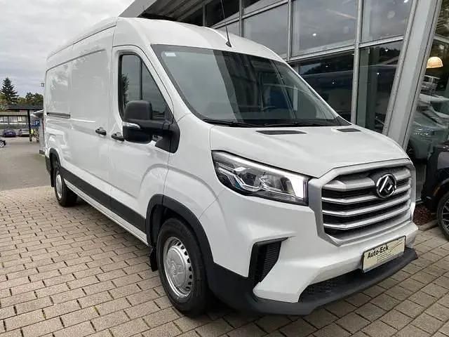 Warm white exterior Gebraucht 2024 Maxus V90 Van | 27.953 € (Etwas zu teuer) - Bild 1/4