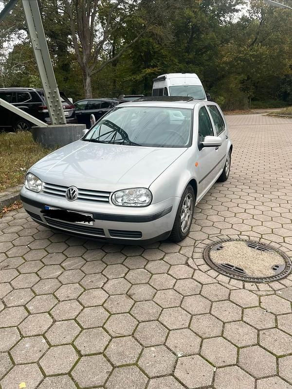 Silber Gebraucht 1997 VW Golf IV Kleinwagen | 2.050 € (Fairer Preis) - Bild 1/4
