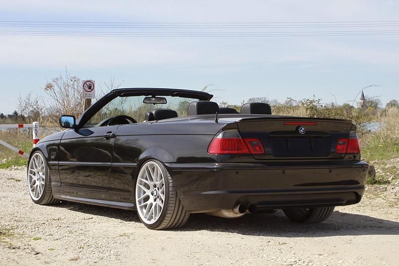 Gebraucht BMW 330 Cabriolet 231 PS (169 kW) 2001 Schwarz Cabrio