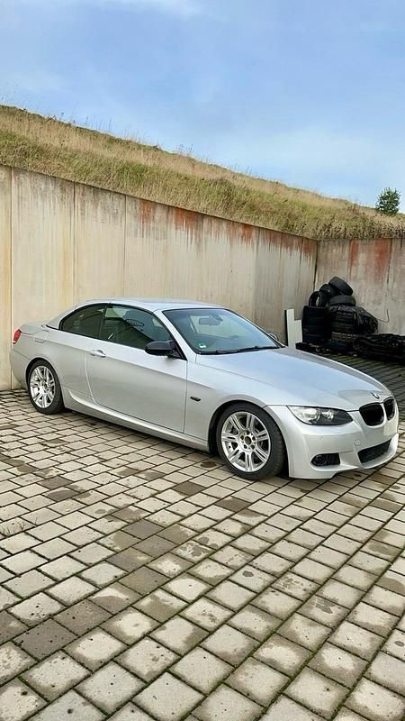 Silber Gebraucht 2008 BMW 330 Cabriolet Cabrio | 9.995 € (Superpreis) - Bild 1/4