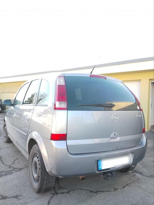 Gebraucht Opel Meriva 101 PS (74 kW) 2004 Silber Van / Kleinbus