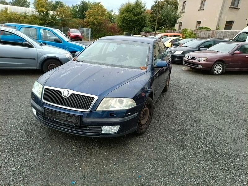 Blau Gebraucht 2005 Skoda Octavia Elegance Limousine | 750 € (Superpreis) - Bild 1/4