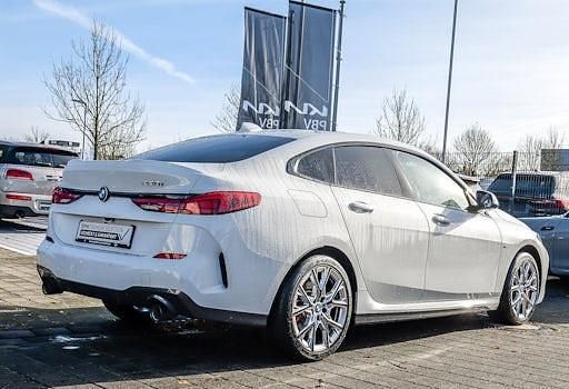 Gebraucht BMW 220 M Sport 178 PS (130 kW) 2024 Weiß Coupé