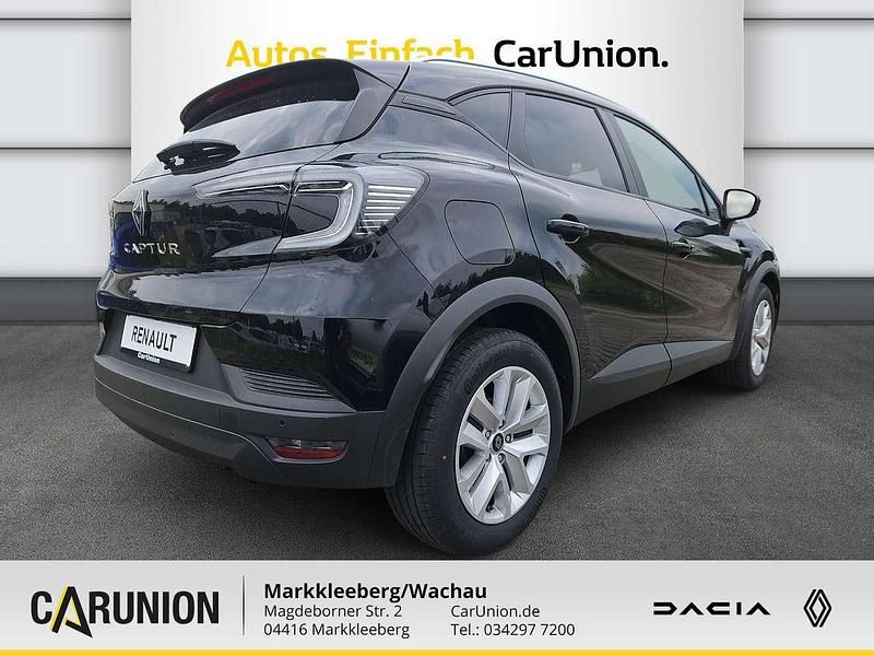 Używany Renault Captur Evolution 101 KM (74 kW) 2025 Czarny SUV