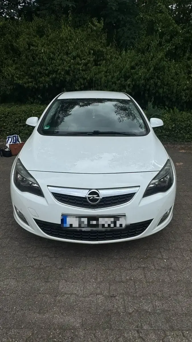 Opel Astra 2011