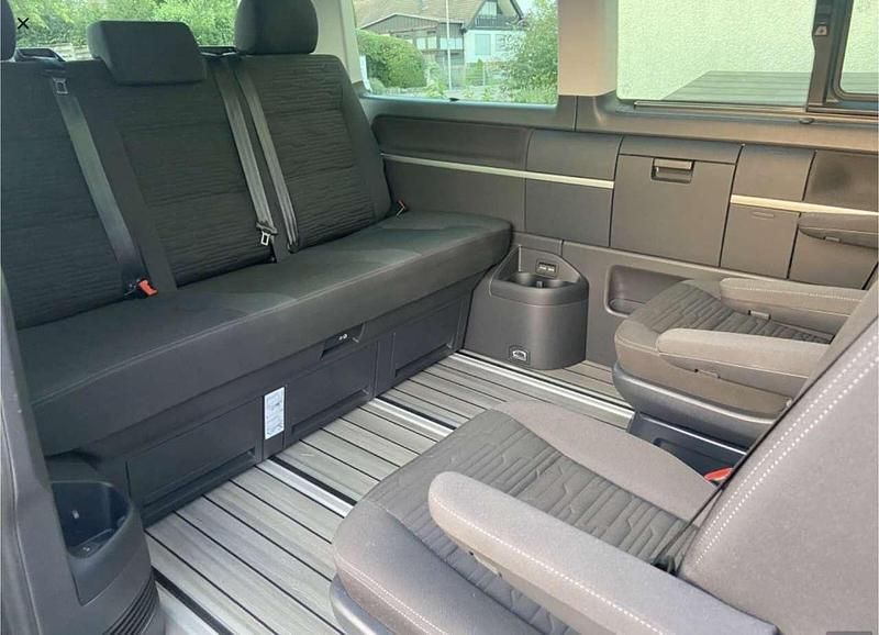 Second-hand VW Multivan 150 CP (110 kW) 2021 Monovolum