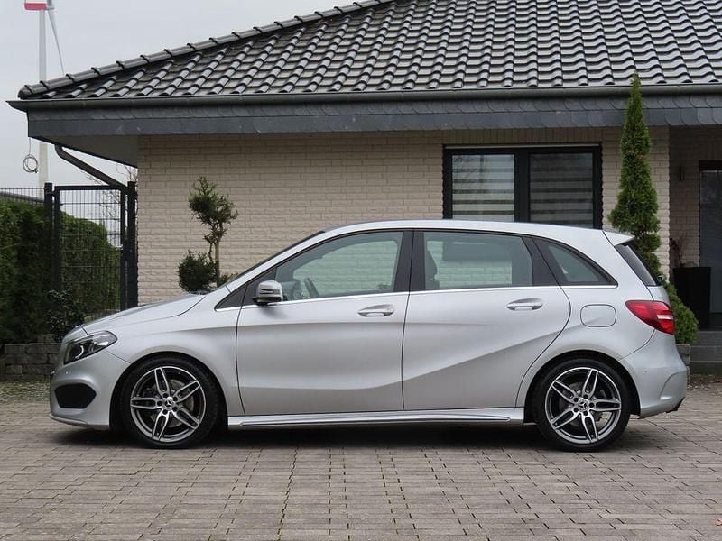 Gebraucht Mercedes B220 AMG 184 PS (135 kW) 2017 Silber Van / Kleinbus