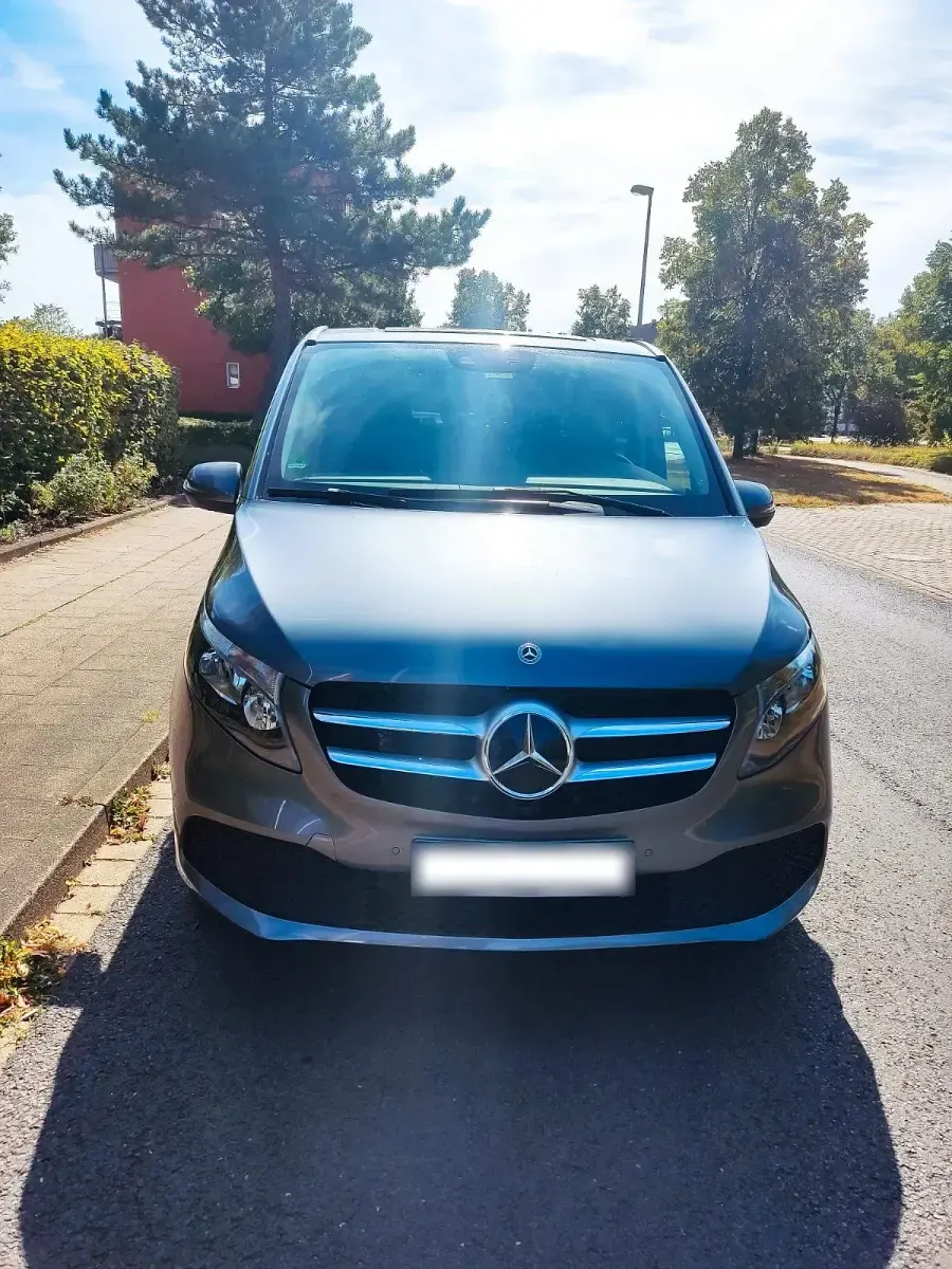 Gebraucht Mercedes V250 190 PS (139 kW) 2022 Grau Van / Kleinbus