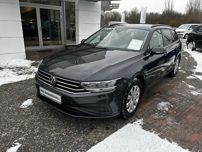 Gebraucht VW Passat Basis 150 PS (110 kW) 2021 Mangangrau metallic (metallic) Kombi