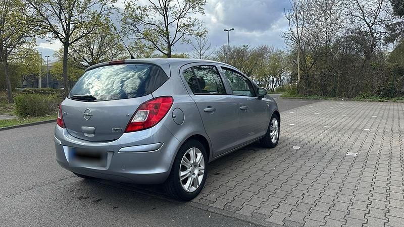Gebraucht Opel Corsa 80 PS (58 kW) 2008 Silber Kleinwagen
