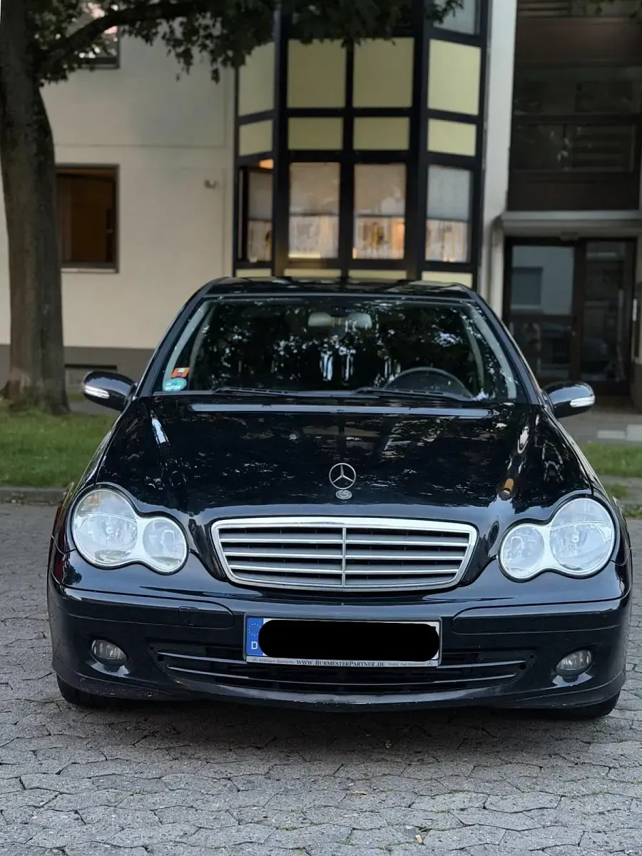 Gebraucht Mercedes C200 122 PS (89 kW) 2006 Schwarz Limousine
