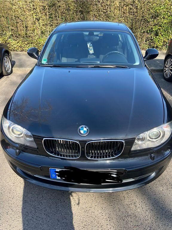 Gebraucht BMW 116 116 PS (85 kW) 2010 Schwarz Kleinwagen