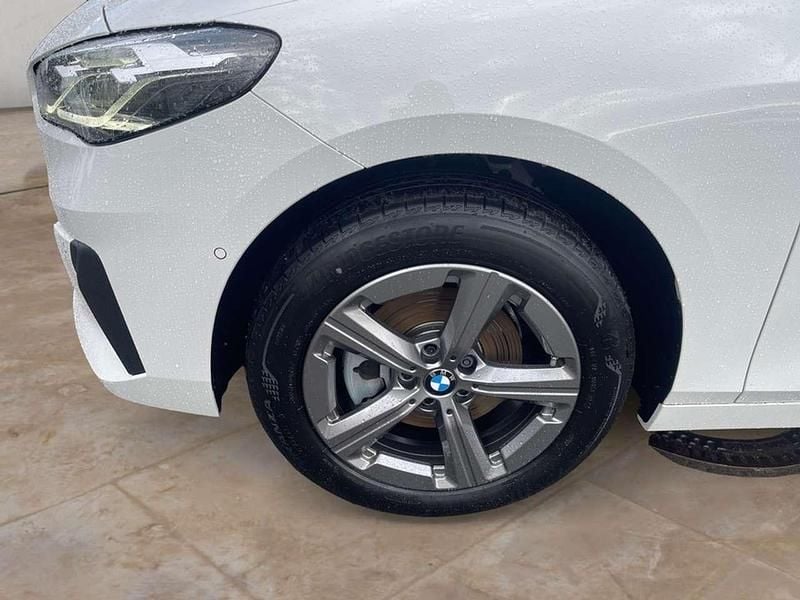 Gebraucht BMW 220 Active Tourer 170 PS (125 kW) 2025 Alpinweiß Van / Kleinbus