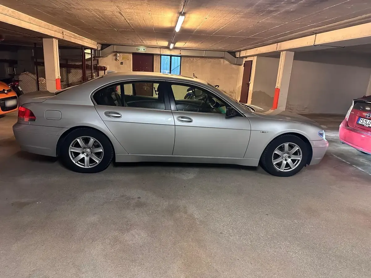 Gebraucht BMW 735L 272 PS (200 kW) 2002 Silber Limousine