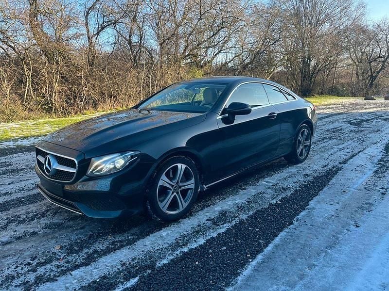Grün Gebraucht 2017 Mercedes E300 Coupé | 29.000 € (Superpreis) - Bild 1/4