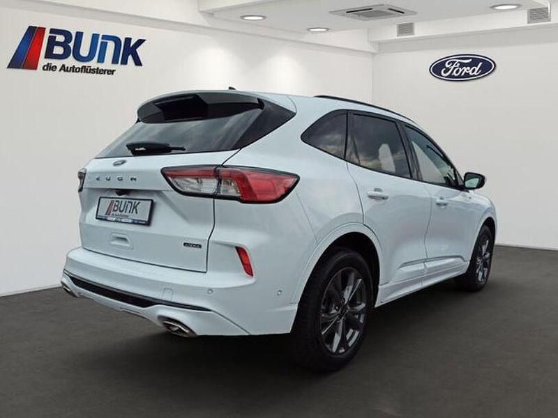 Gebraucht Ford Kuga ST-Line X 224 PS (164 kW) 2022 Frostweiß SUV