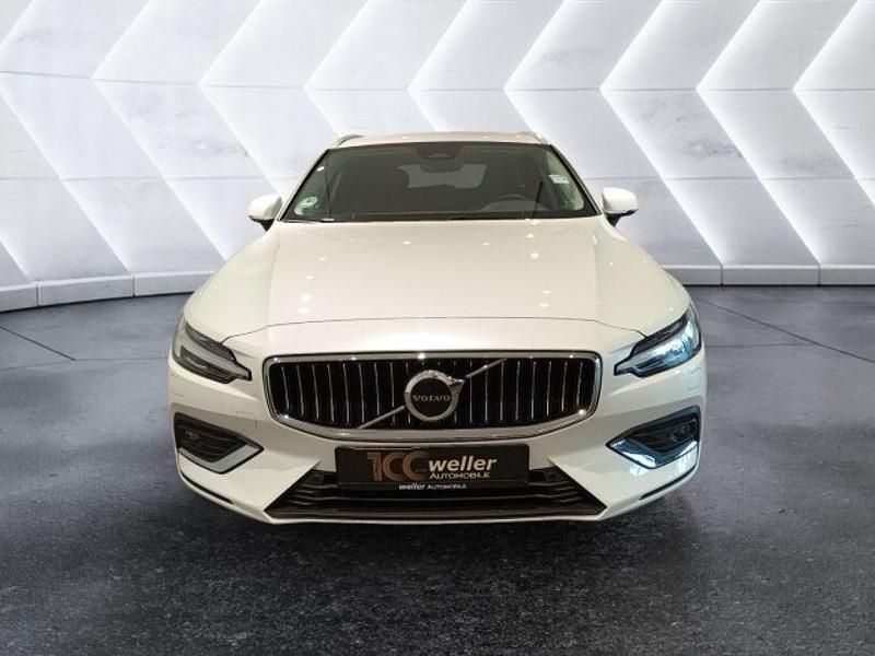 Gebraucht Volvo V60 Plus 250 PS (183 kW) 2023 Weiss Kombi