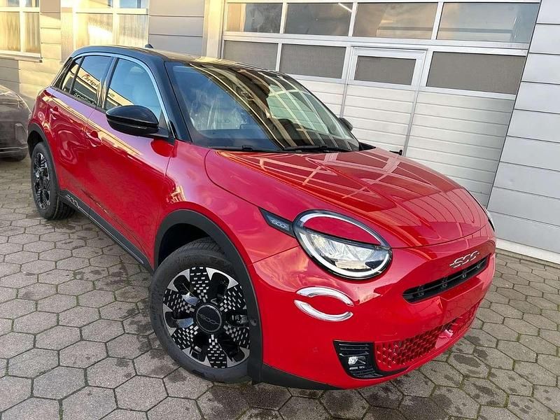 Beige Neu 2025 Fiat 600 La Prima SUV | 26.899 € (Superpreis) - Bild 1/4