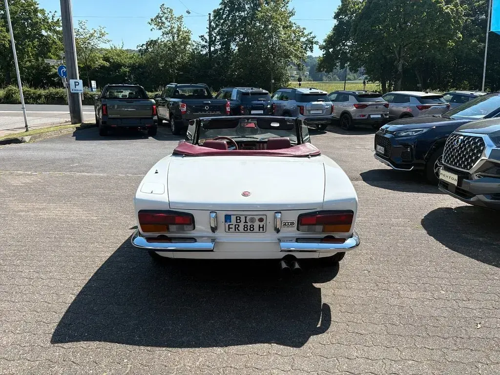 Gebraucht Fiat 124 Spider 105 PS (77 kW) 1980 Weiß Cabrio