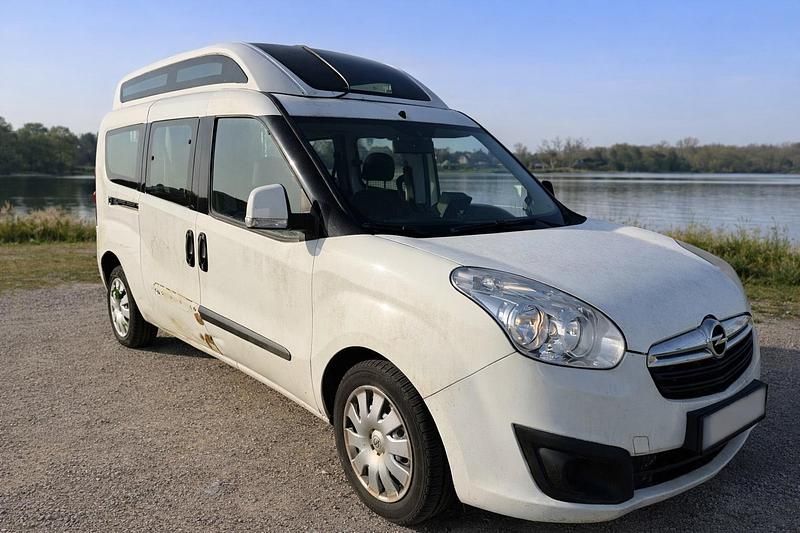 Gebraucht Opel Combo 135 PS (99 kW) 2016 Weiß Van / Kleinbus
