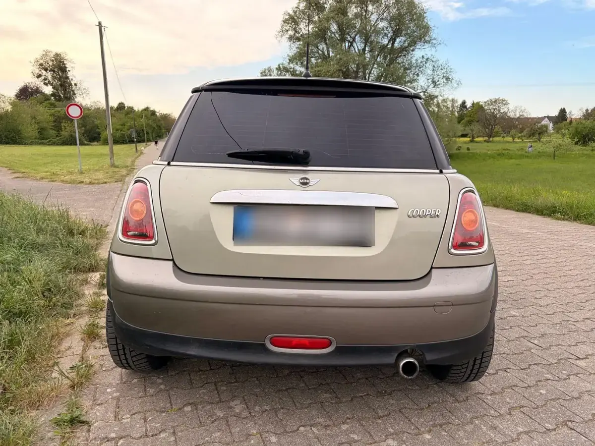 Usata Mini Cooper 120 CV (88 kW) 2007 Oro Utilitaria