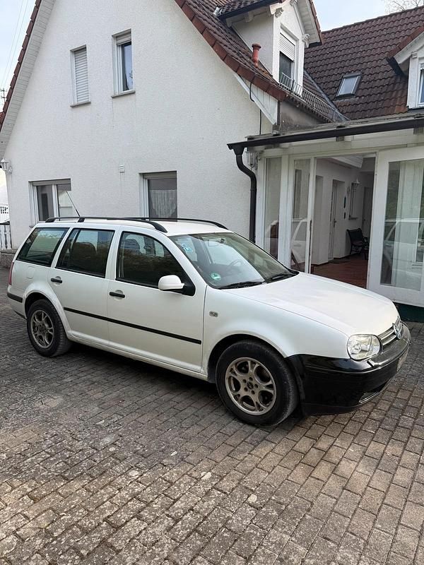Second-hand VW Golf IV 105 CP (77 kW) 2002 Break