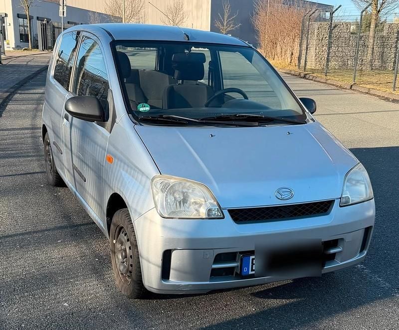 Gebraucht Daihatsu Cuore 58 PS (42 kW) 2004 Silber Kleinwagen