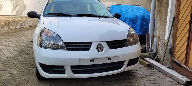Weiß Gebraucht 2009 Renault Clio II Campus Kleinwagen | 500 € - Bild 1/4